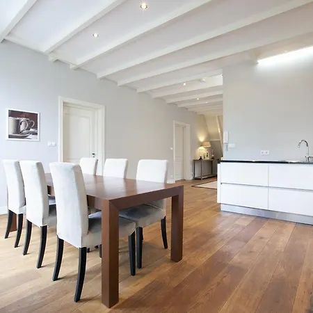 Centre Jolanda Apartment *